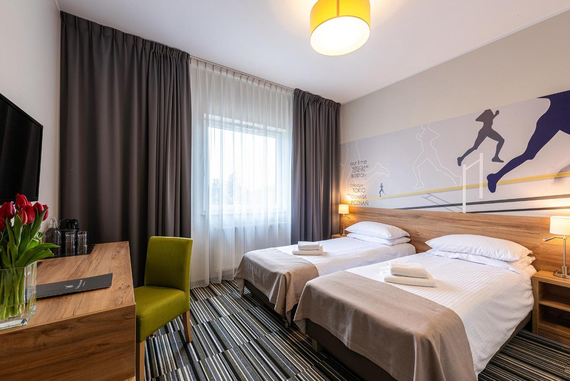 Hotel Maraton Szamotuly Bagian luar foto