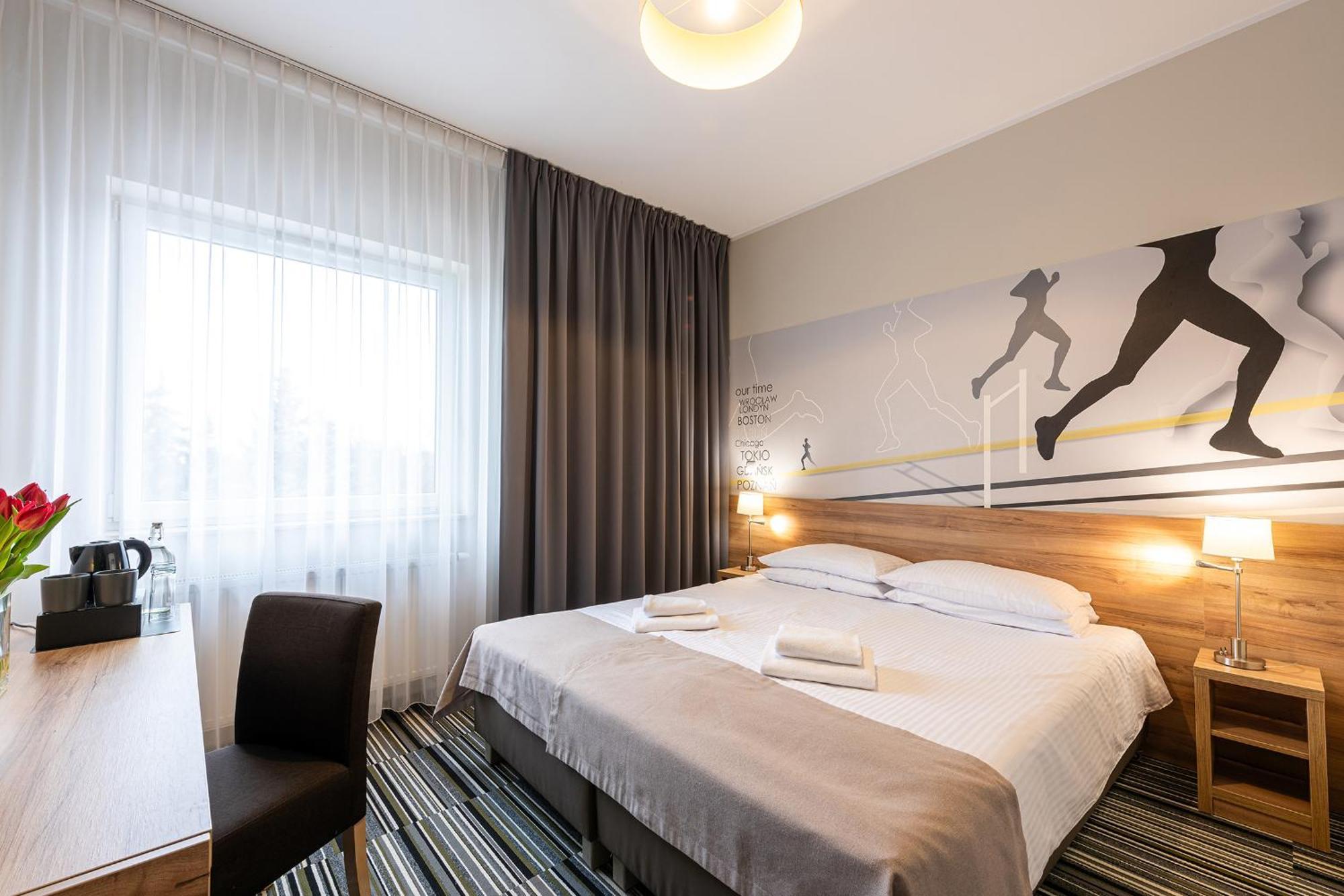 Hotel Maraton Szamotuly Bagian luar foto