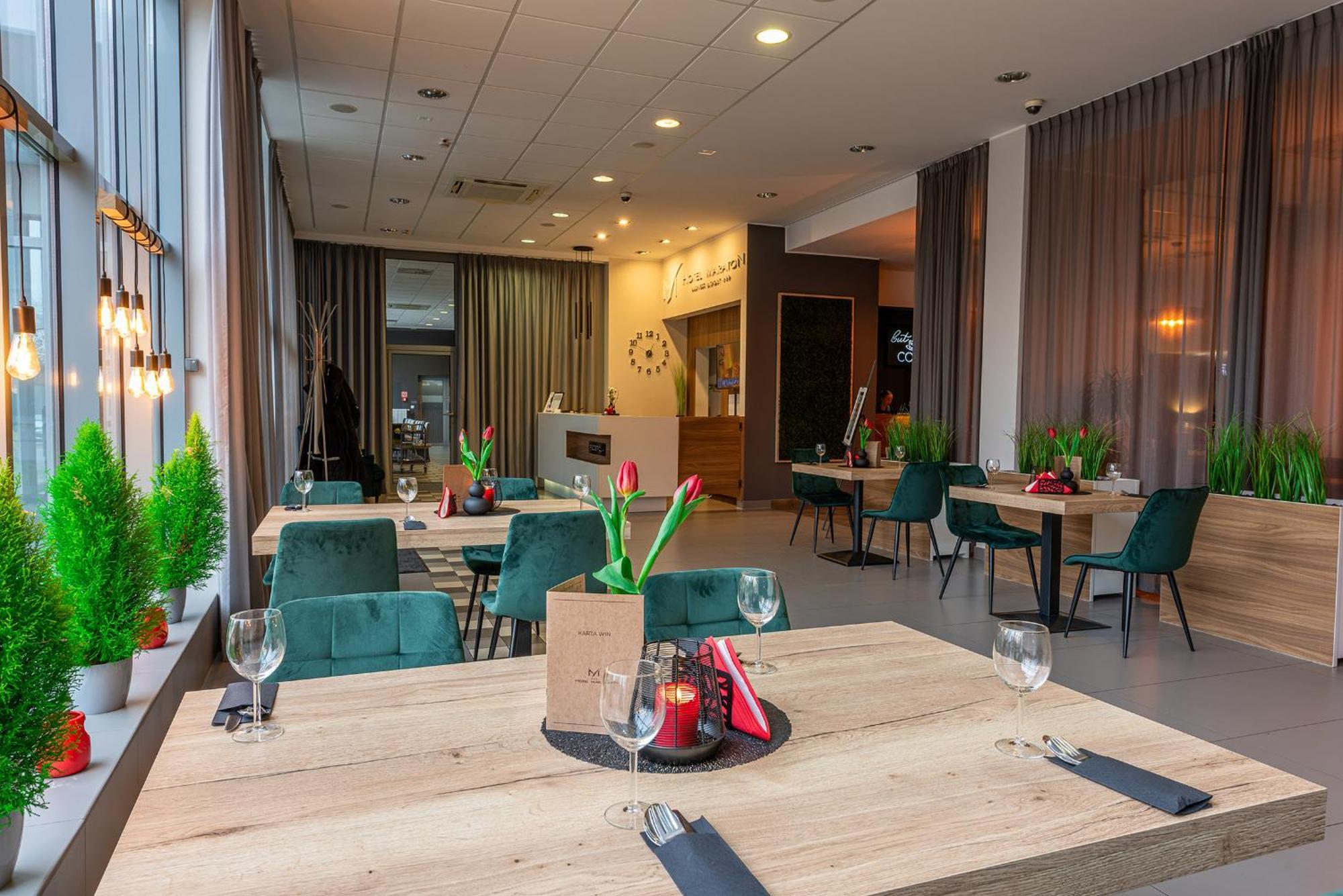 Hotel Maraton Szamotuly Bagian luar foto