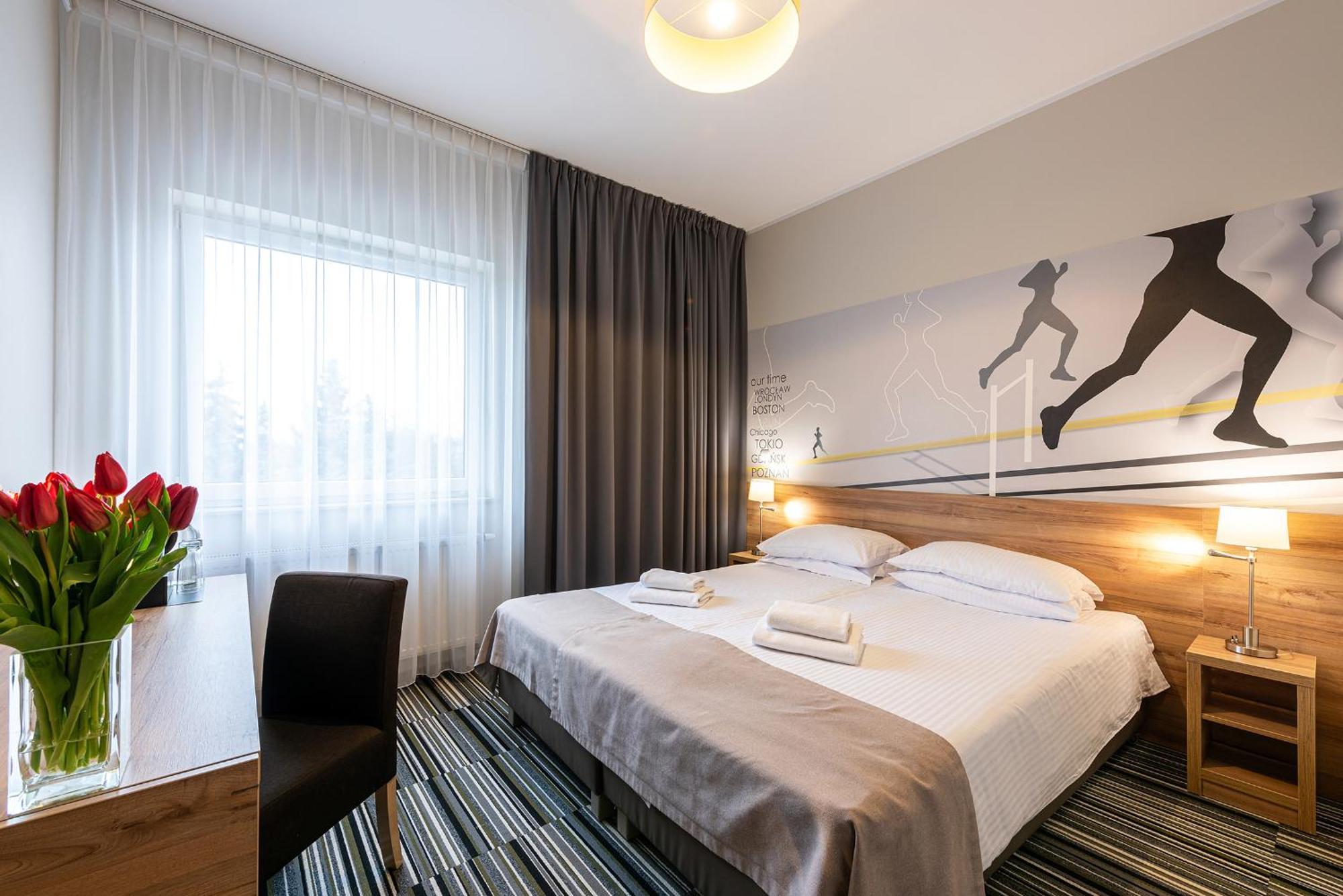 Hotel Maraton Szamotuly Bagian luar foto